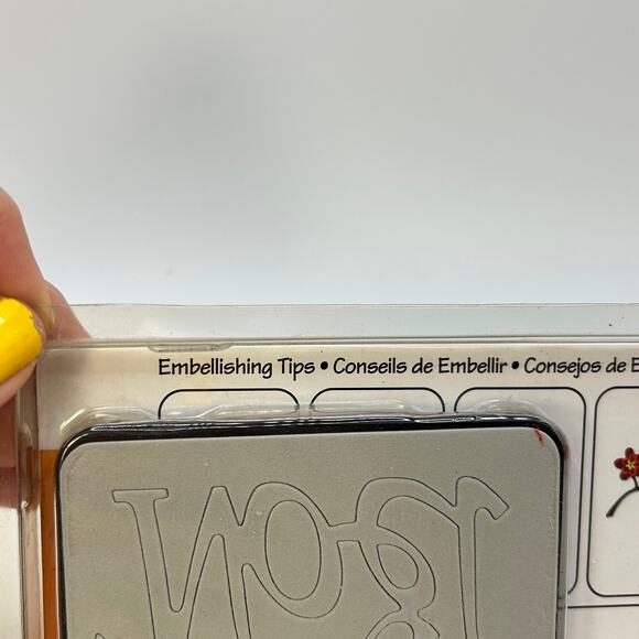 SIZZIX Noel Set 3 Dies 658033 Karen Burniston Embellishing Tips - Picture 2 of 11